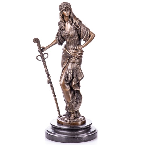 Bronze skulptur einer - skulptur, berberin